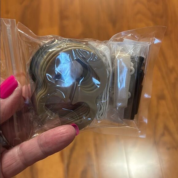 Bra Strap Clips and Bra Straps Holder Set - Picture 8 of 9